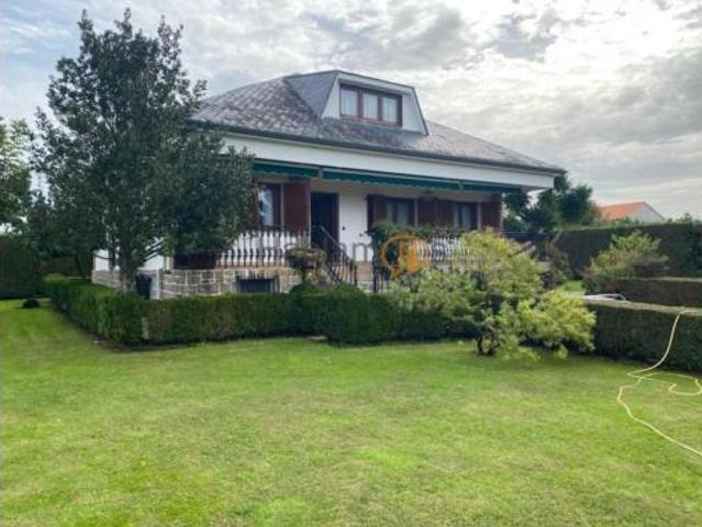 Casa en venta en Vilanova De Arousa, A Xunqueira