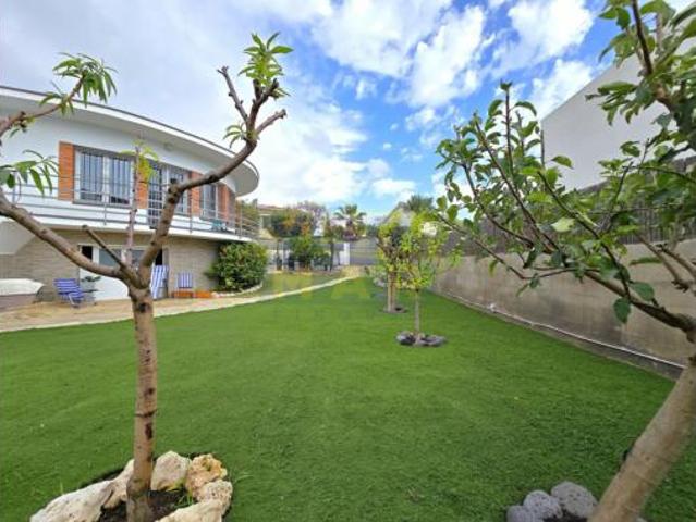 Casa en venta en Vilanova I La Geltrú, Santa Maria