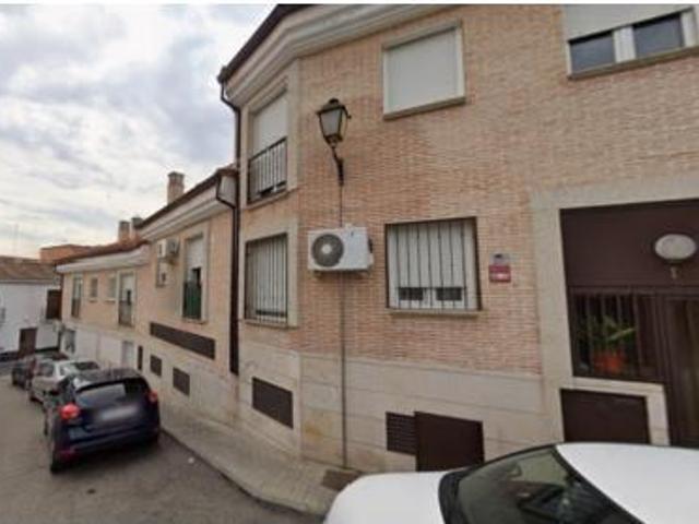 Piso en venta en Villa Del Prado, Madrid