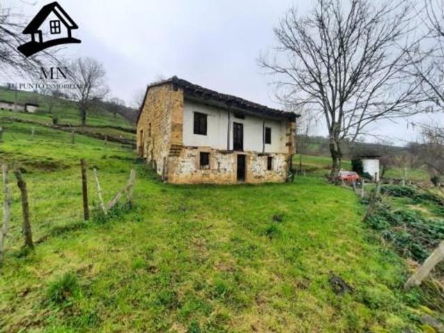 Casa en venta en Villacarriedo, Cantabria