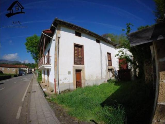 Casa en venta en Villacarriedo, Cantabria