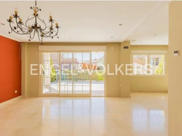 Casa en venta en Villanueva De La Cañada, Madrid
