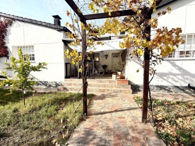 Casa en venta en Villanueva De La Torre, Castilla-La Mancha