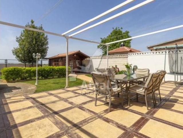 Casa en venta en Villanueva De La Torre, Castilla-La Mancha