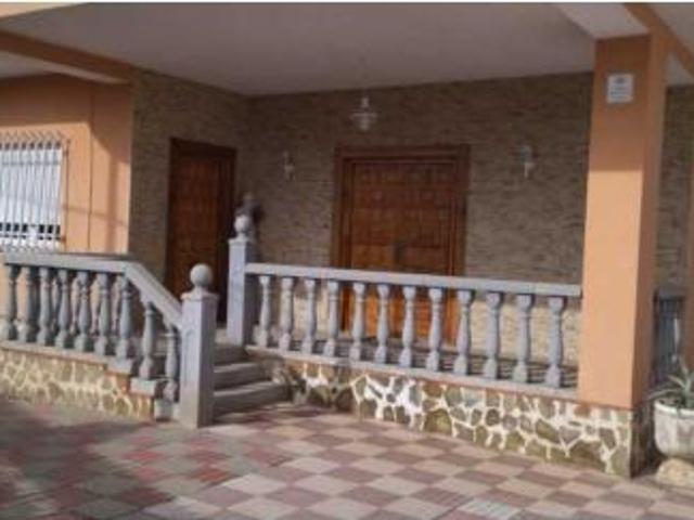 Casa en venta en Villar De Rena, Extremadura