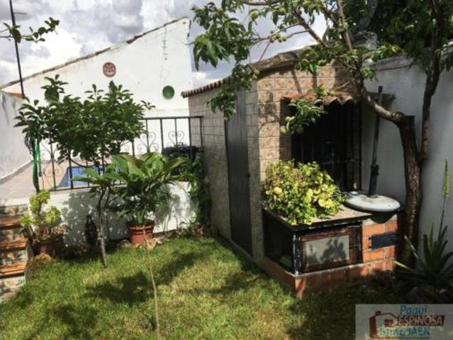 Casa en venta en Villardompardo, Jaén