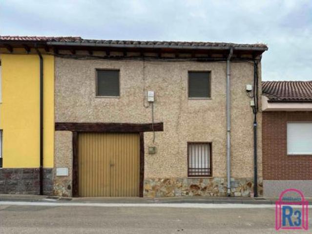 Casa en venta en Villaturiel, Castilla y León