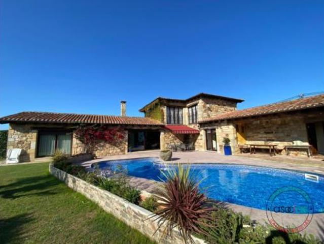 Casa en venta en Villaviciosa, Manzanéu