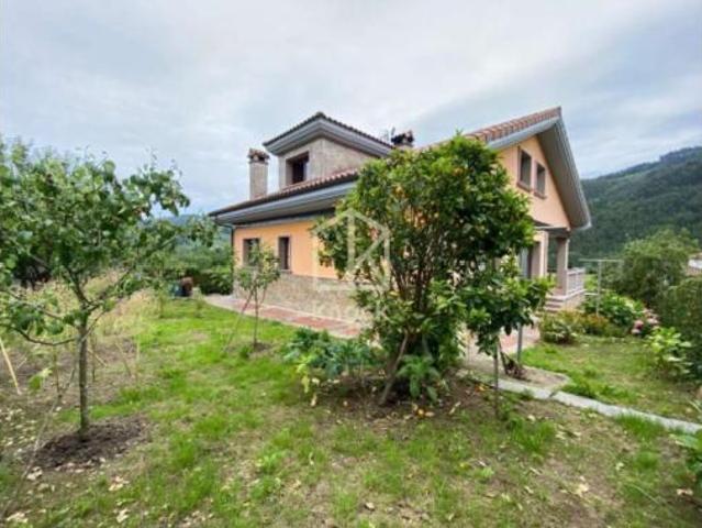 Casa en venta en Villaviciosa, Brañaverniz