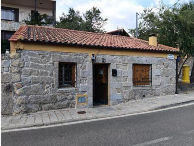 Casa en venta en Zarzalejo, Madrid