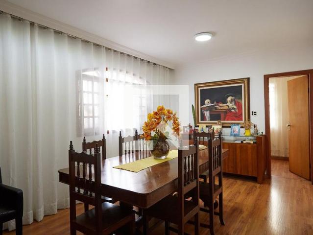 Casa aluguel em Regional Leste, Belo Horizonte