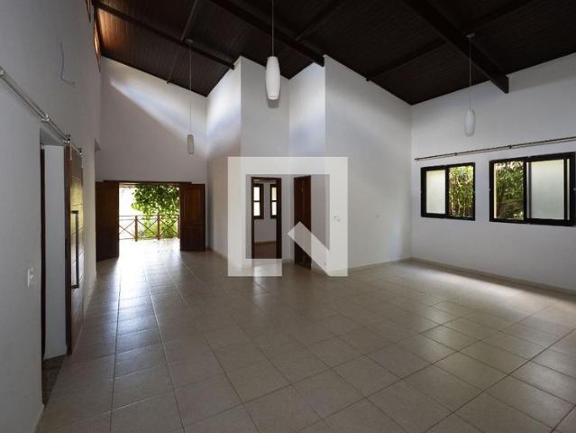 Casa aluguel em Região Geográfica Imediata de Belo Horizonte, Região Metropolitana de Belo Horizonte