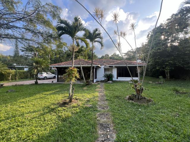 Casa en arriendo en Sur, Pance