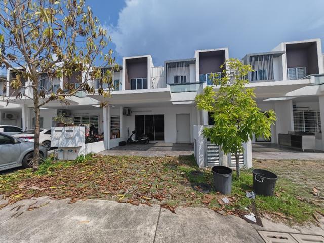 Terraced House for sale in Tanjong Sepat, Selangor