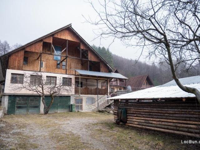 Cabană vânzări în Salatrucu