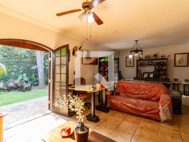Casa aluguel em Distrito-sede de Guarulhos, Guarulhos