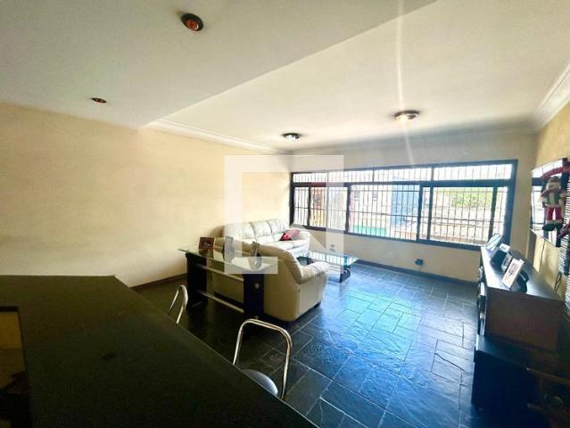 Casa aluguel em Região Imediata de São Paulo, Região Metropolitana de São Paulo