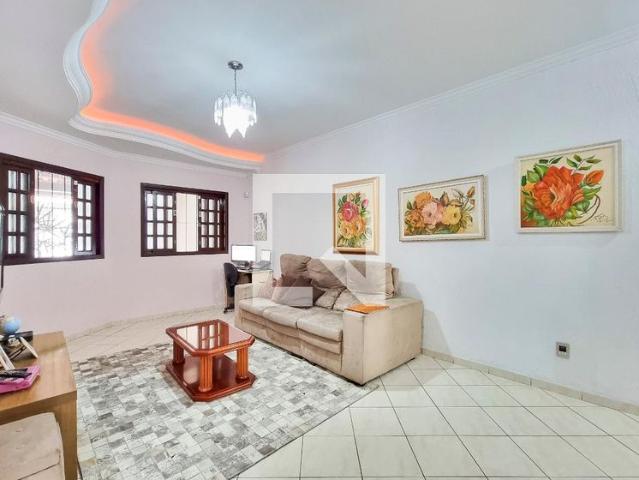 Casa aluguel em Região Imediata de São José dos Campos, Região Metropolitana do Vale do Paraíba e Litoral Norte