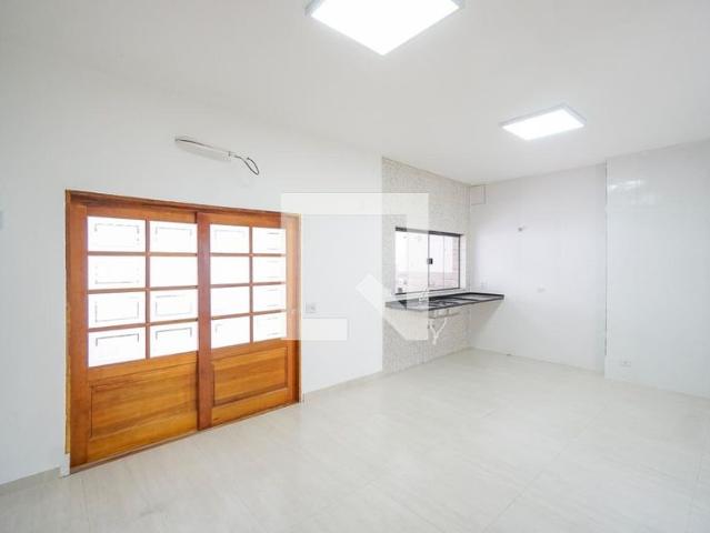 Casa aluguel em Vila Carrão, São Paulo