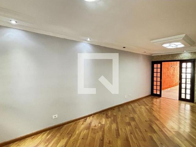 Casa aluguel em Vila Cecília Maria, Santo André