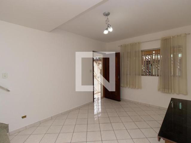 Casa aluguel em Jardim Modelo, São Paulo