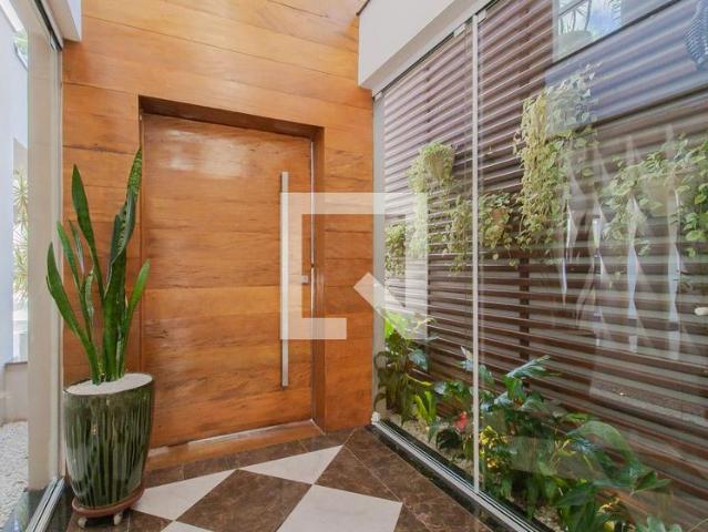 Casa aluguel em Região Imediata de São Paulo, Região Metropolitana de São Paulo
