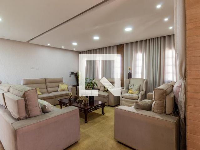 Casa aluguel em Região Imediata de São Paulo, Região Metropolitana de São Paulo