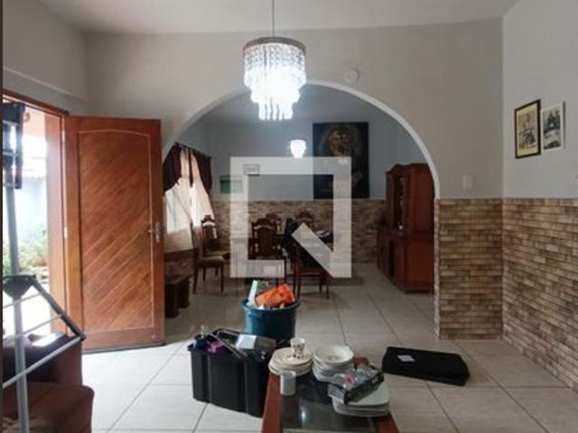 Casa aluguel em Região Geográfica Imediata do Rio de Janeiro, Região Metropolitana do Rio de Janeiro