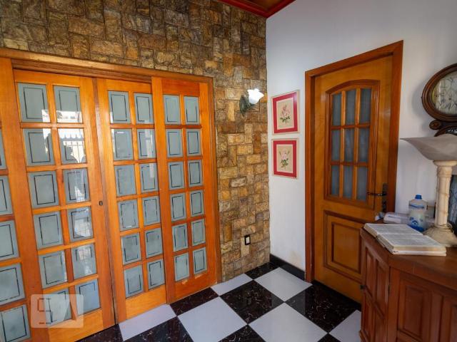 Casa aluguel em Região Geográfica Imediata do Rio de Janeiro, Região Metropolitana do Rio de Janeiro