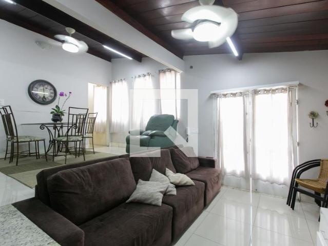 Casa aluguel em Vila Jacuí, Biritiba-Mirim