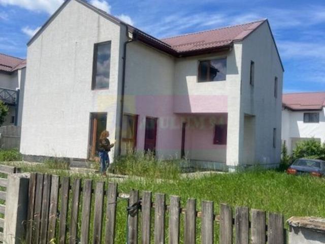 Casă vânzări în Zarnesti, Brașov