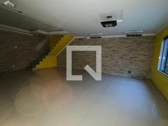 Casa aluguel em Região Geográfica Imediata do Rio de Janeiro, Região Metropolitana do Rio de Janeiro