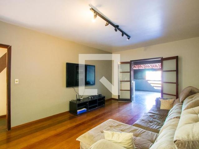 Casa aluguel em Região Imediata de São Paulo, Região Metropolitana de São Paulo