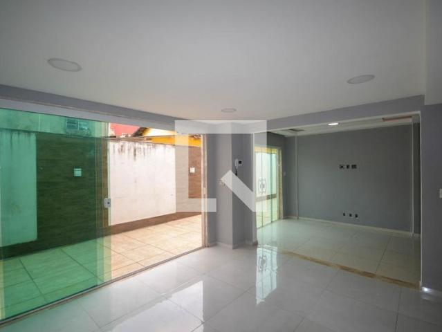 Casa aluguel em Região Geográfica Imediata do Rio de Janeiro, Região Metropolitana do Rio de Janeiro