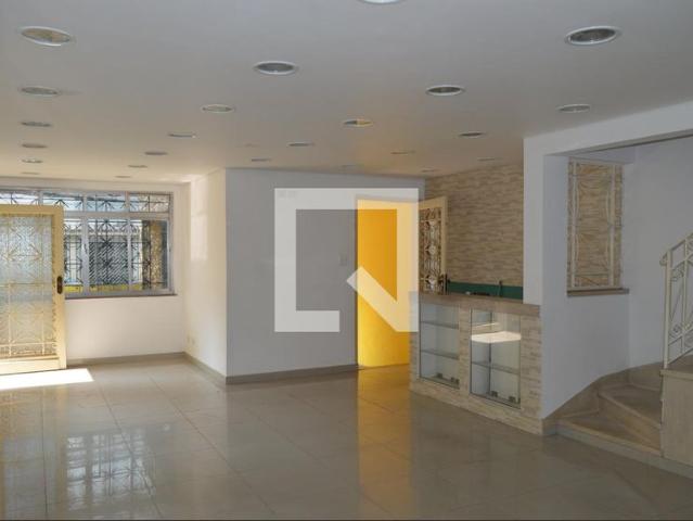 Casa aluguel em Região Imediata de São Paulo, Região Metropolitana de São Paulo