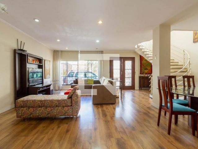Casa aluguel em Região Imediata de São Paulo, Região Metropolitana de São Paulo
