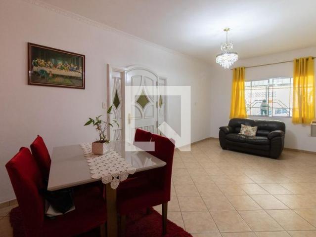 Casa aluguel em Parque Vitória, São Paulo