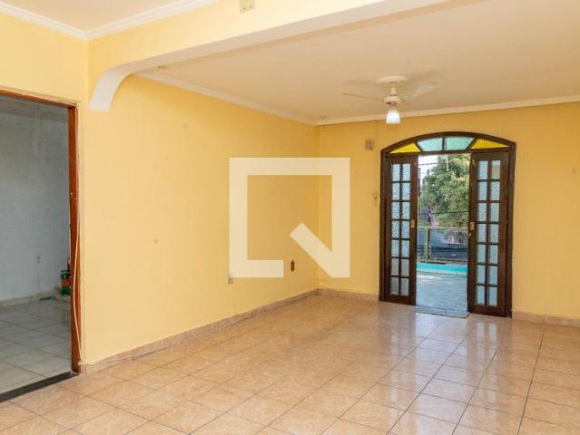 Casa aluguel em Região Imediata de São Paulo, Região Metropolitana de São Paulo