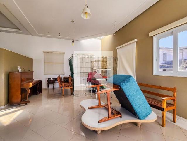 Casa aluguel em Região Imediata de São José dos Campos, Região Metropolitana do Vale do Paraíba e Litoral Norte