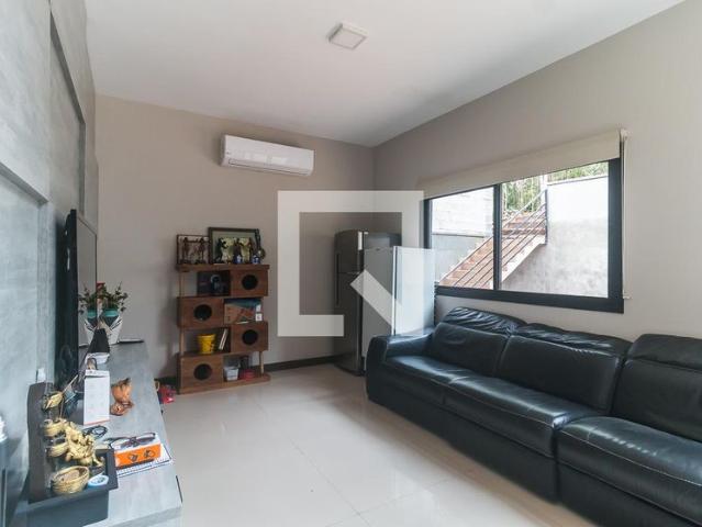 Casa aluguel em Região Imediata de São Paulo, Região Metropolitana de São Paulo