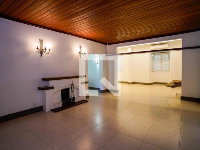 Casa aluguel em Região Geográfica Imediata do Rio de Janeiro, Região Metropolitana do Rio de Janeiro