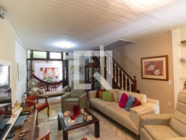Casa aluguel em Região Geográfica Imediata do Rio de Janeiro, Região Metropolitana do Rio de Janeiro