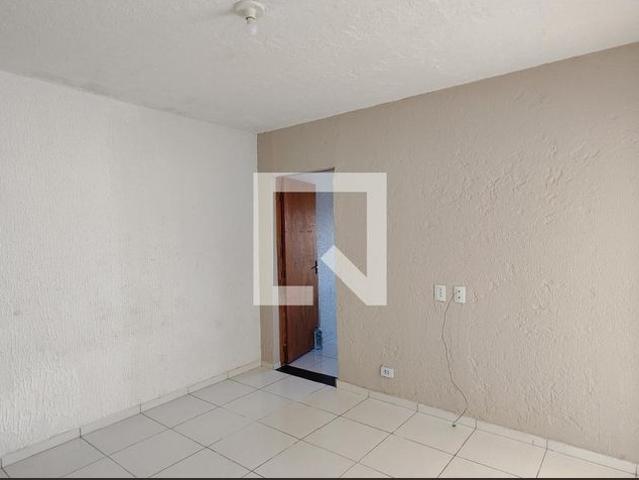 Casa aluguel em Jardim Santiago, Ferraz de Vasconcelos