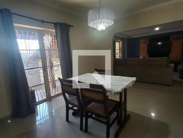 Casa aluguel em Vila Santa Isabel, Campinas