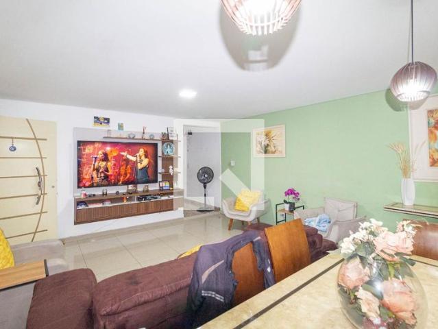 Casa aluguel em Carapicuíba
