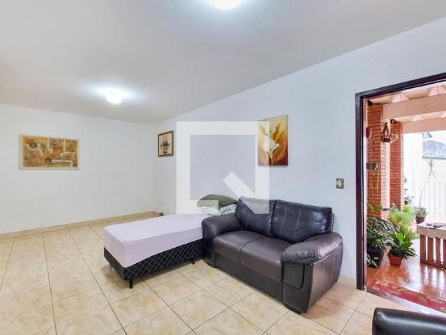 Casa aluguel em Região Imediata de São José dos Campos, Região Metropolitana do Vale do Paraíba e Litoral Norte