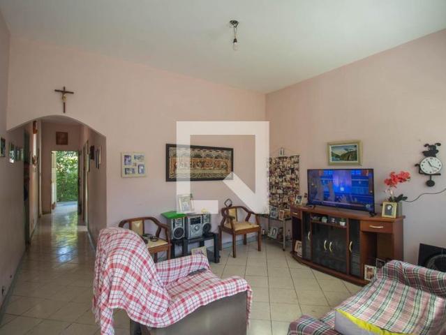 Casa aluguel em Região Geográfica Imediata do Rio de Janeiro, Região Metropolitana do Rio de Janeiro