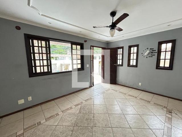 Casa aluguel em Região Geográfica Imediata do Rio de Janeiro, Região Metropolitana do Rio de Janeiro