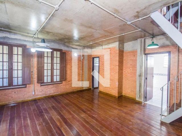 Casa aluguel em Região Geográfica Imediata do Rio de Janeiro, Região Metropolitana do Rio de Janeiro