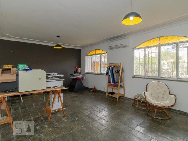 Casa aluguel em Região Geográfica Imediata do Rio de Janeiro, Região Metropolitana do Rio de Janeiro